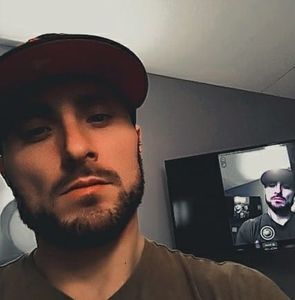 Meet your Posher, Jason